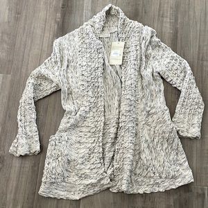 Komil Cardigan